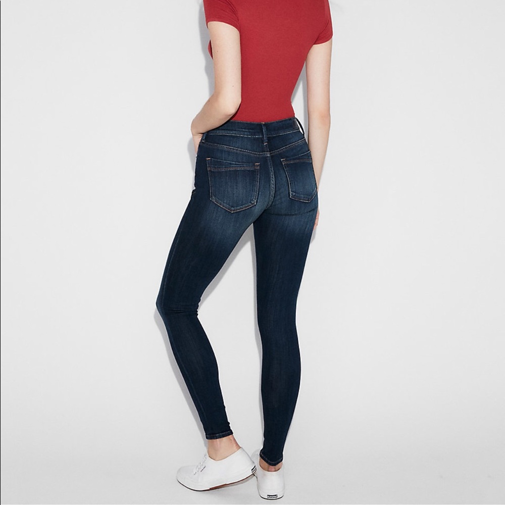 NWOT Express Mid Rise stretch legging jean